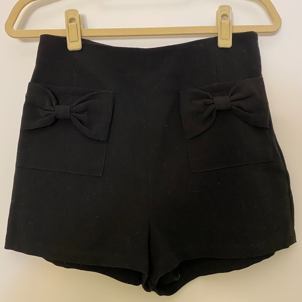 Forever 21 Exclusive Front Bow High Waisted Shorts